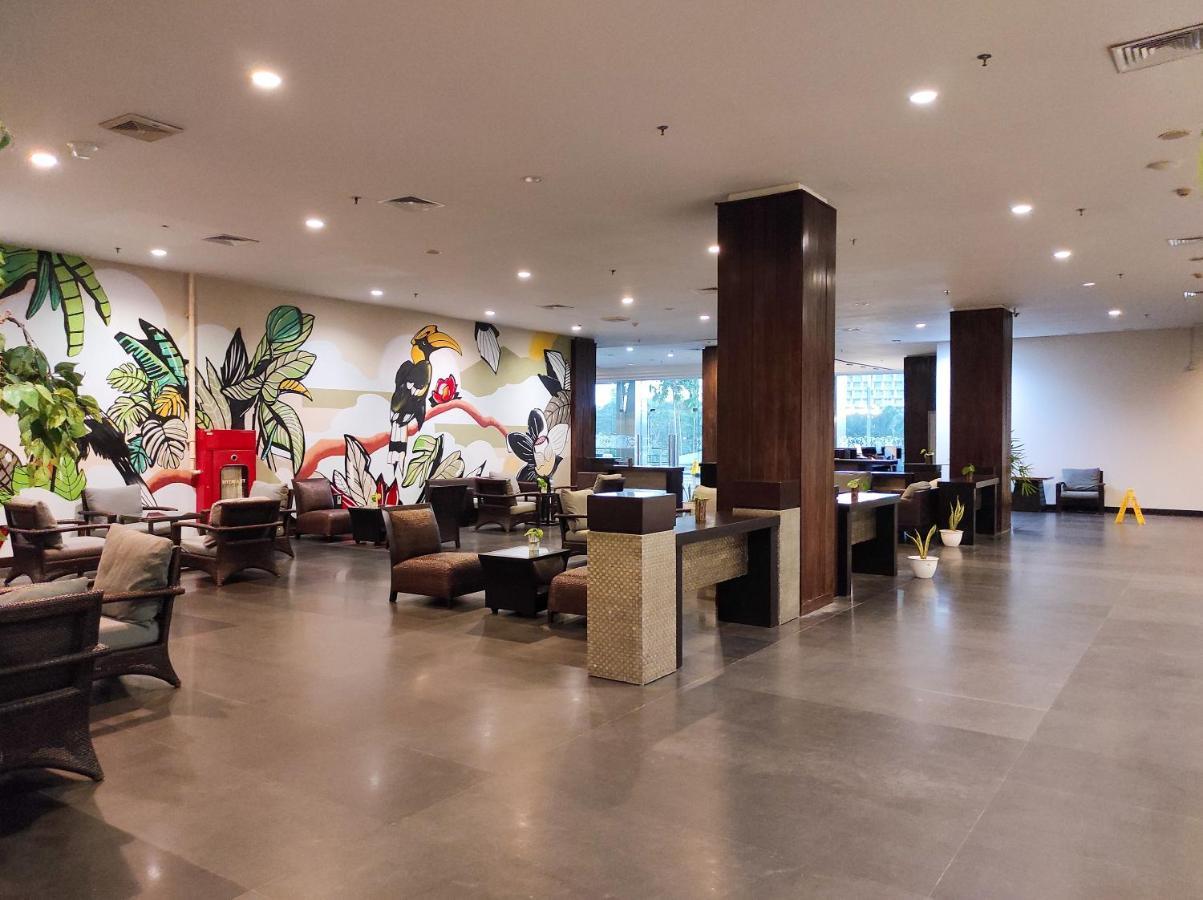 Horison Ultima Bandara Balikpapan Hotel Sepinggang Kecil Exterior foto